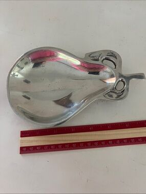 Armtale Pear-Shaped Serveware Dish - Sleek Metallic Finish